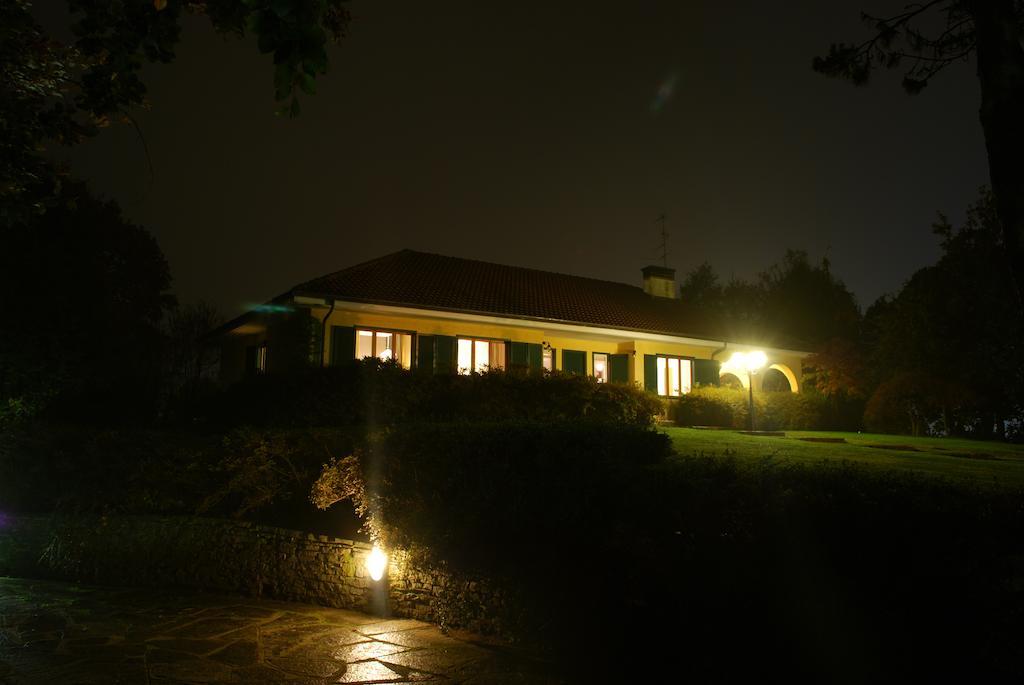 Bed and Breakfast Alla Gazza Ladra Prato Sesia Exterior foto