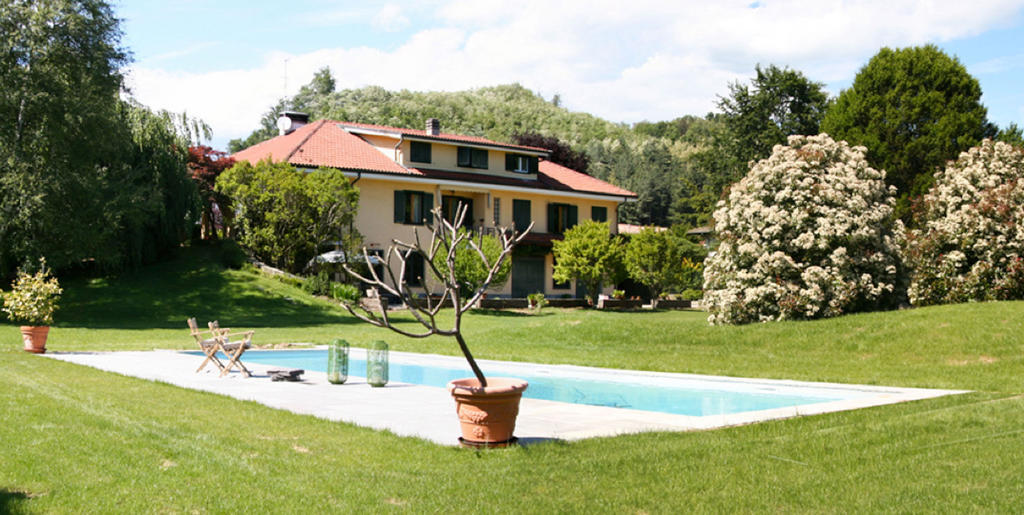 Bed and Breakfast Alla Gazza Ladra Prato Sesia Exterior foto