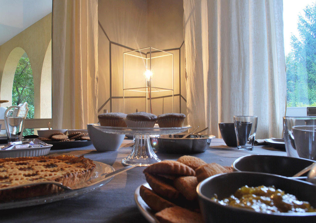 Bed and Breakfast Alla Gazza Ladra Prato Sesia Exterior foto